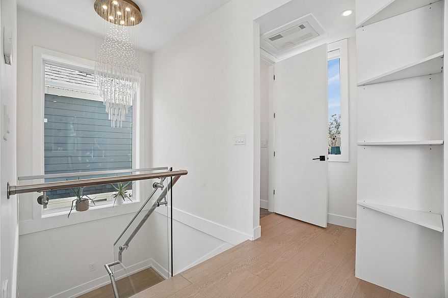 72 E 57th Avenue