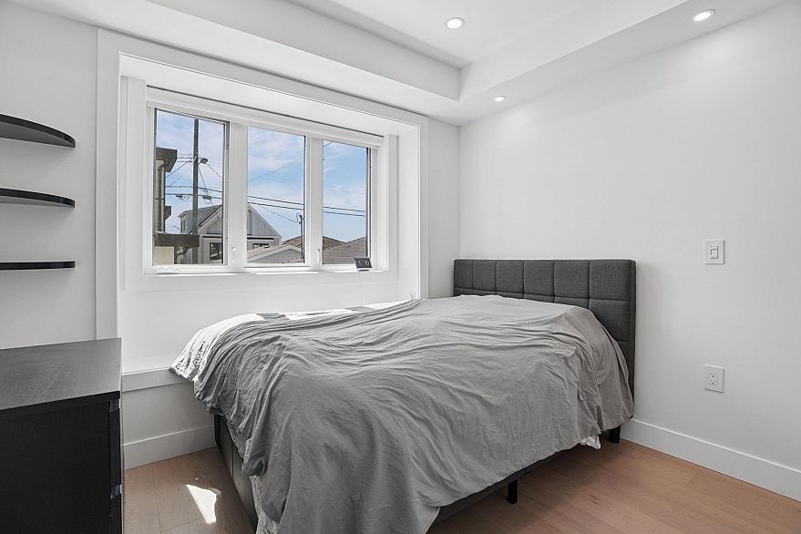 72 E 57th Avenue