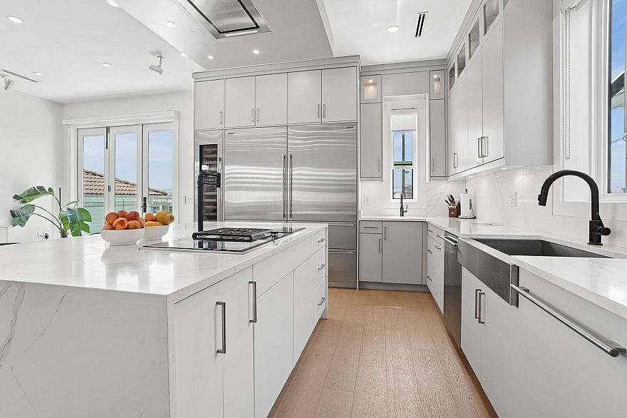 72 E 57th Avenue