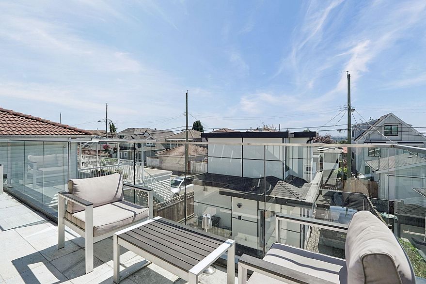 72 E 57th Avenue