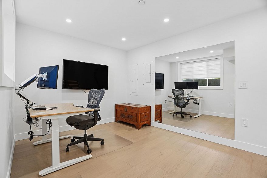 72 E 57th Avenue