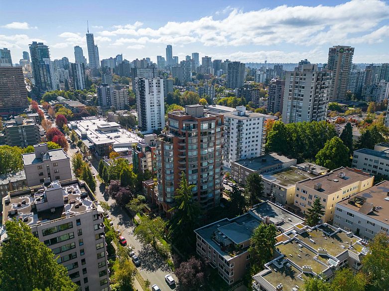 1001 1860 Robson Street