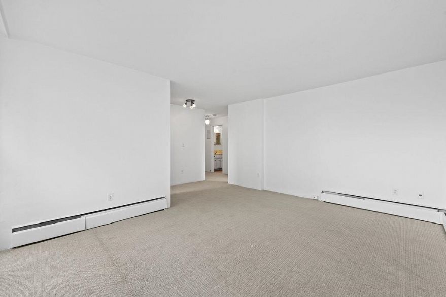 203 1250 Burnaby Street