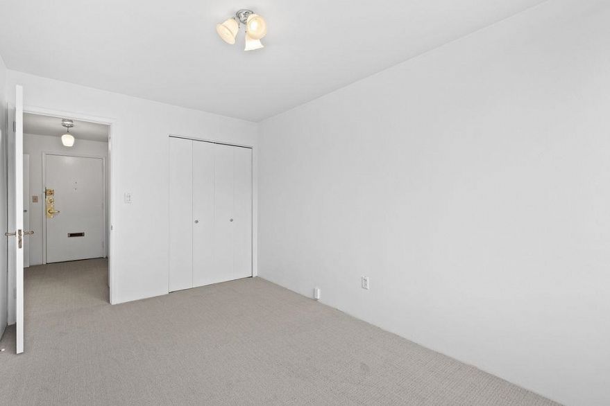 203 1250 Burnaby Street