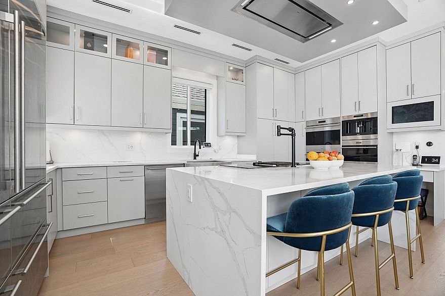 72 E 57th Avenue