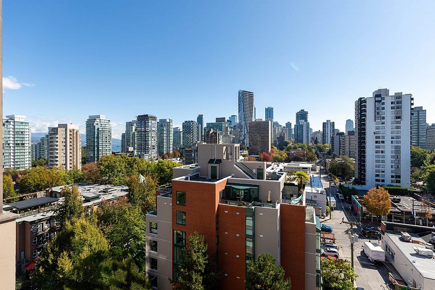 1001 1860 Robson Street