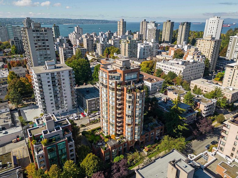 1001 1860 Robson Street