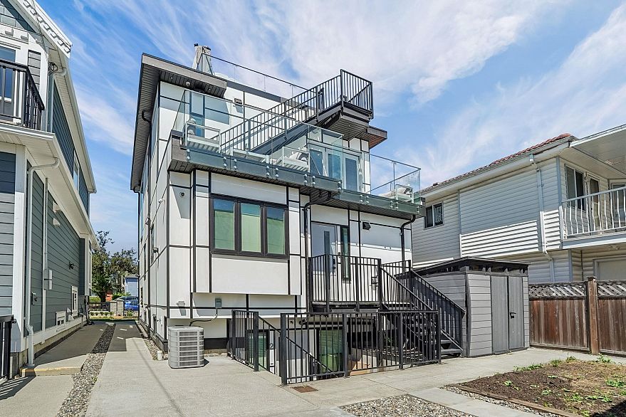 72 E 57th Avenue