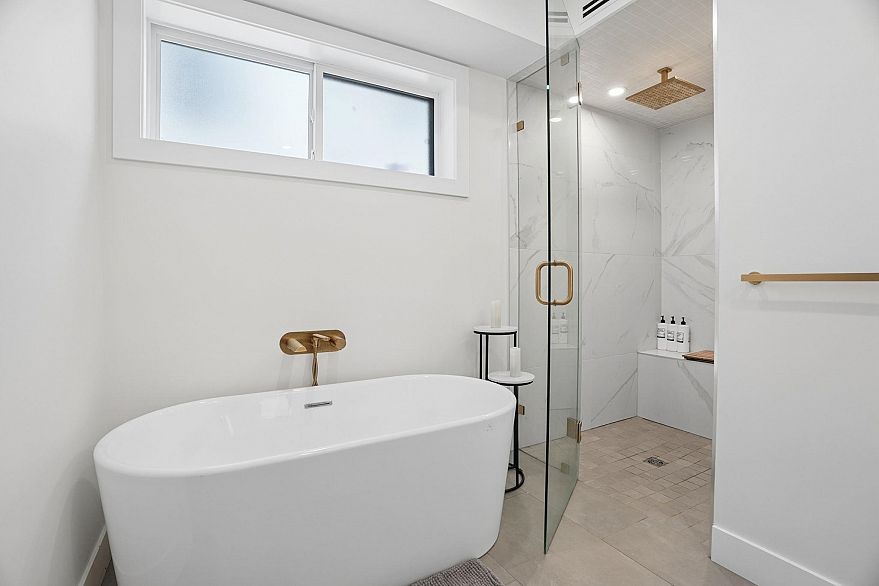 72 E 57th Avenue