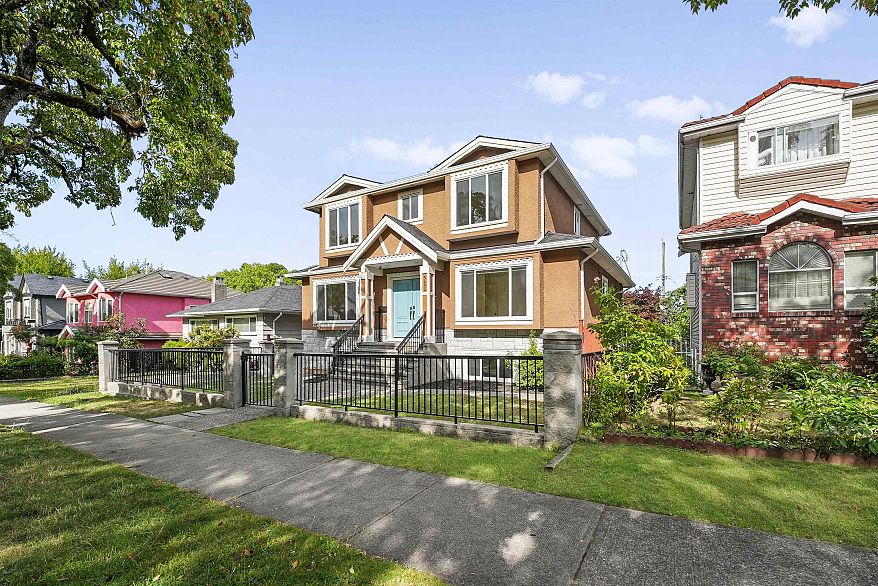 5454 Slocan St Street