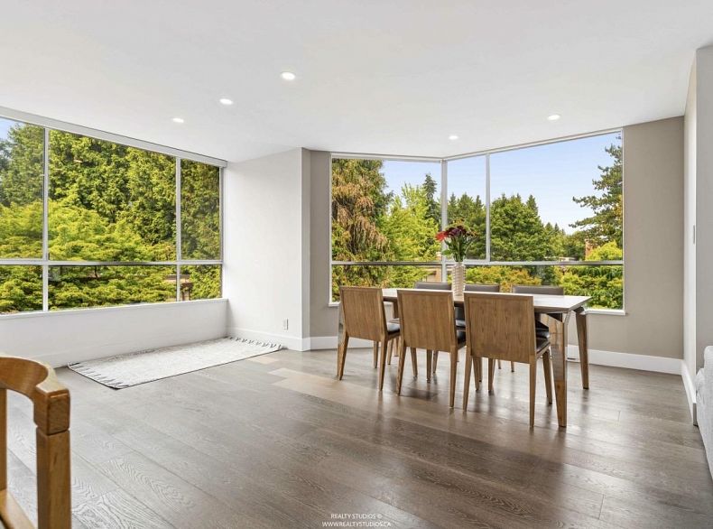 201 2140 Briar Avenue