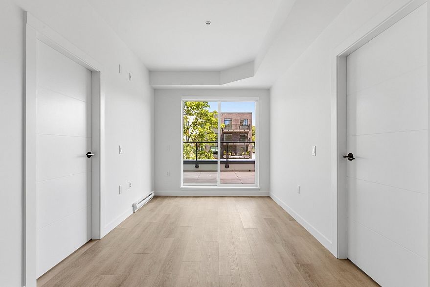 403 2268 E Broadway