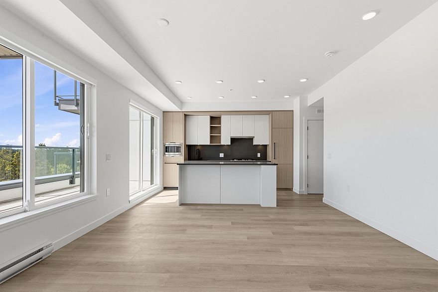 501 2268 E Broadway