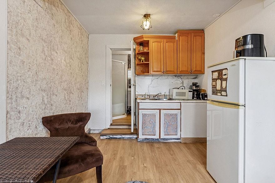 556 Ballantree Road