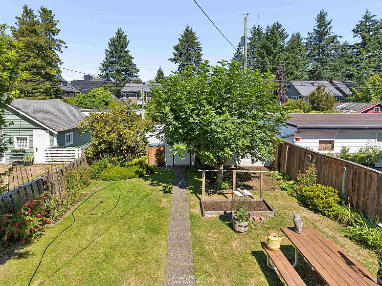 461 W 18th Avenue
