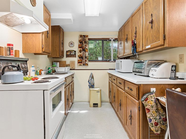461 W 18th Avenue