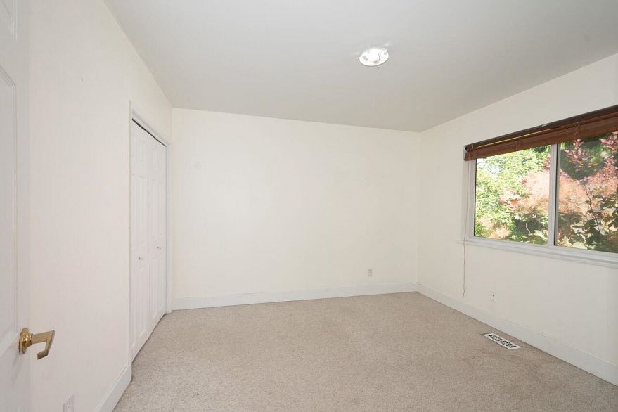 545 E Kings Road