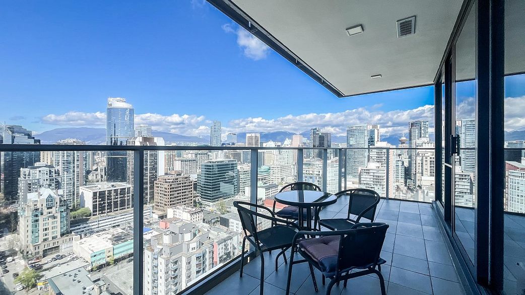 3202 1111 Richards Street
