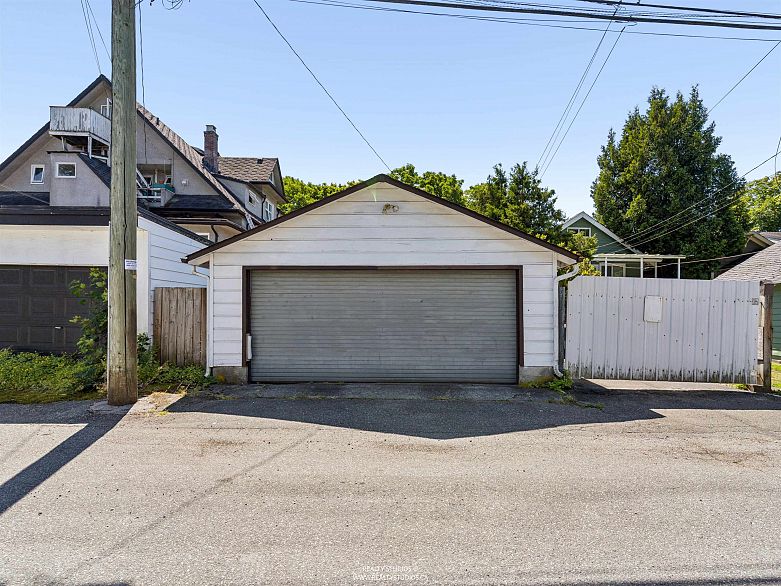 461 W 18th Avenue