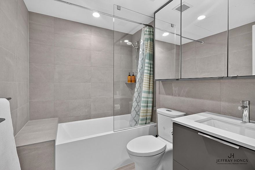 1X03 2135 SPRINGER AVENUE, Burnaby BC V5H 3G9
