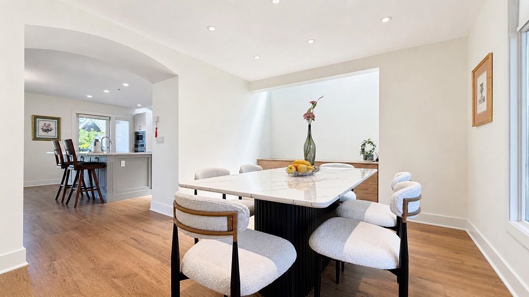 4399 Locarno Crescent
