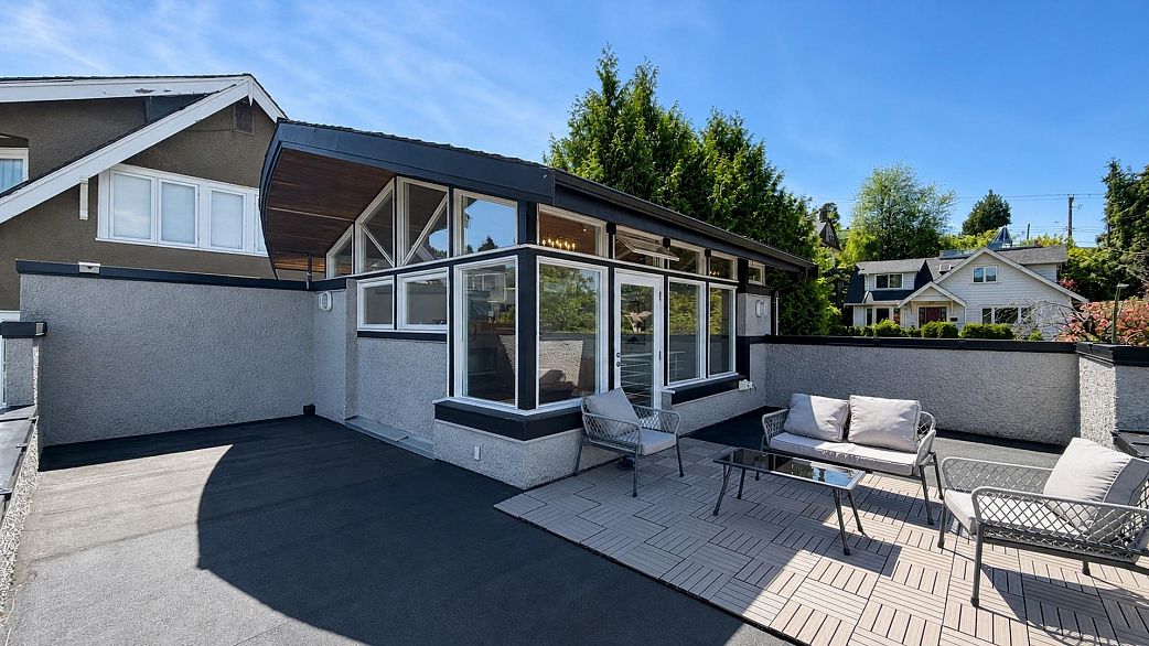 4399 Locarno Crescent