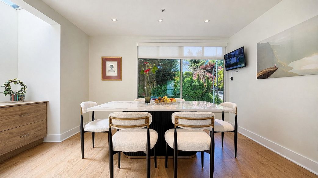 4399 Locarno Crescent