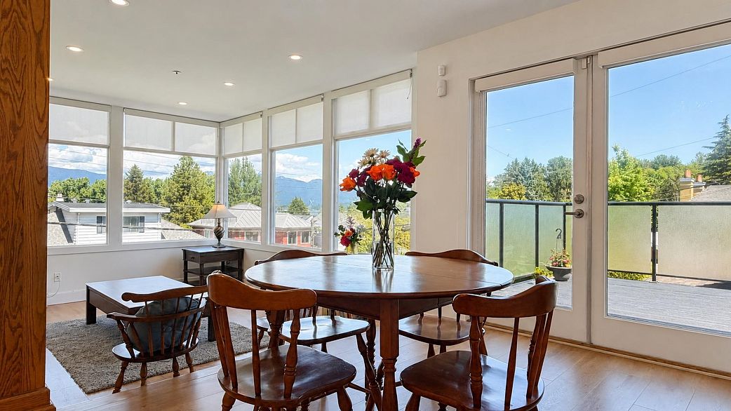 4399 Locarno Crescent