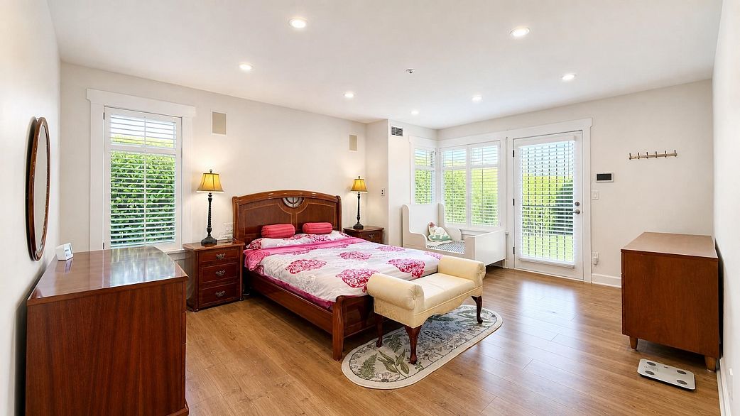 4399 Locarno Crescent