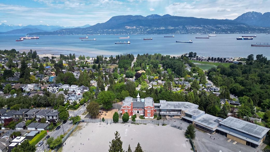 4399 Locarno Crescent