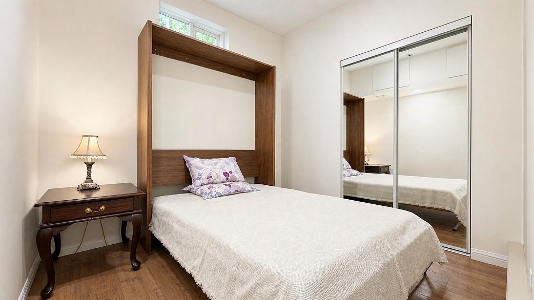 4399 Locarno Crescent