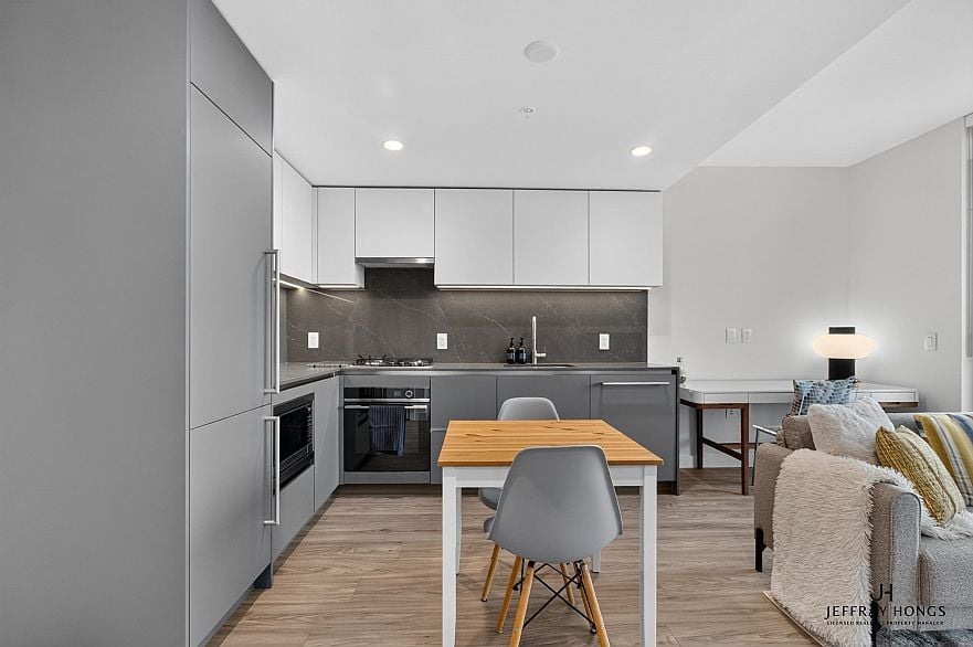1X03 2135 SPRINGER AVENUE, Burnaby BC V5H 3G9