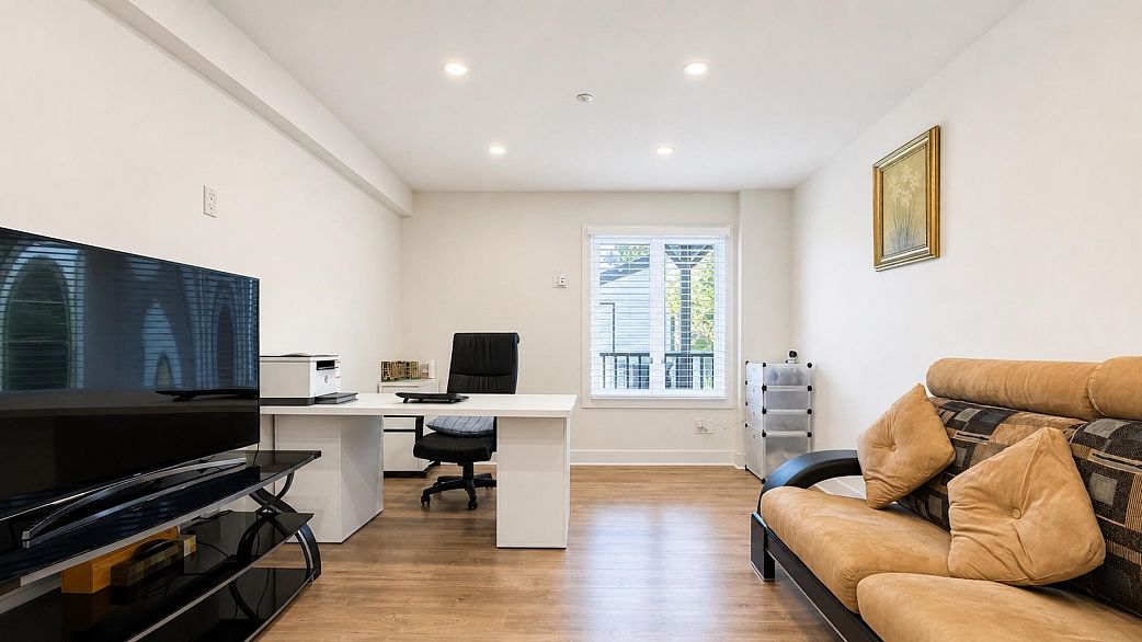 4399 Locarno Crescent