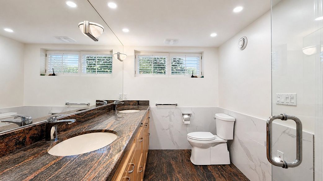 4399 Locarno Crescent
