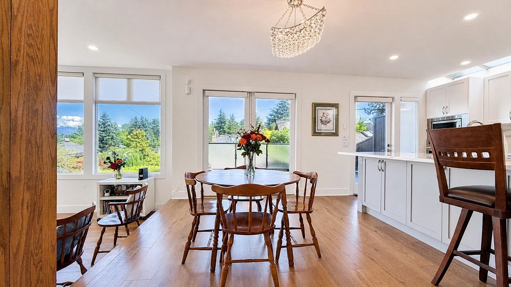 4399 Locarno Crescent