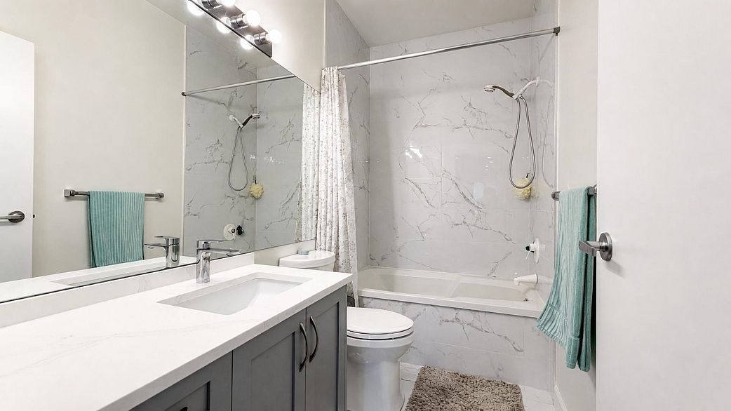 4399 Locarno Crescent