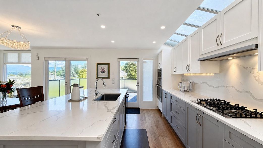 4399 Locarno Crescent