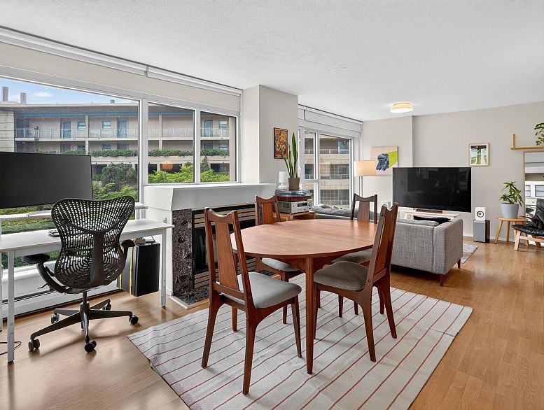 602 183 Keefer Place