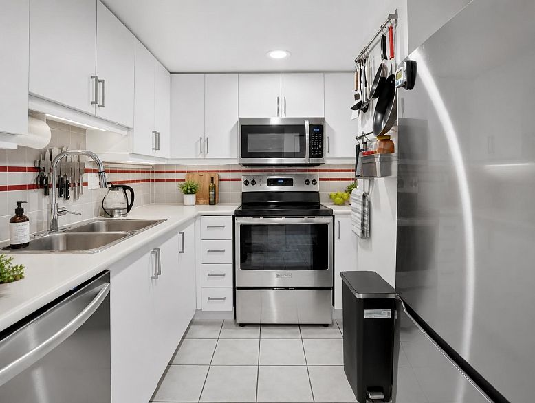 602 183 Keefer Place