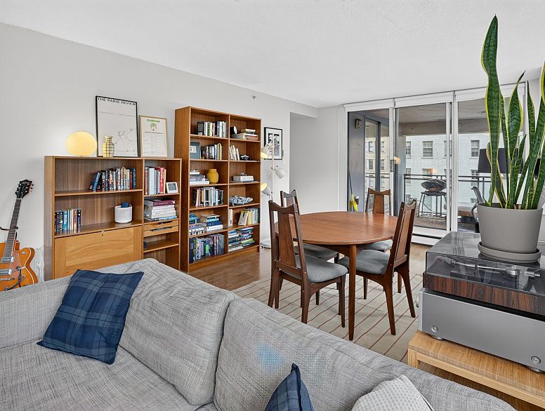 602 183 Keefer Place