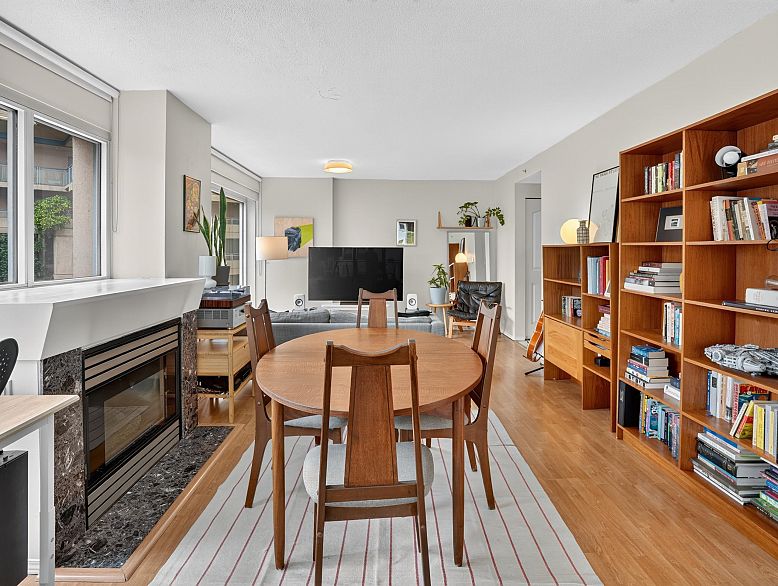 602 183 Keefer Place