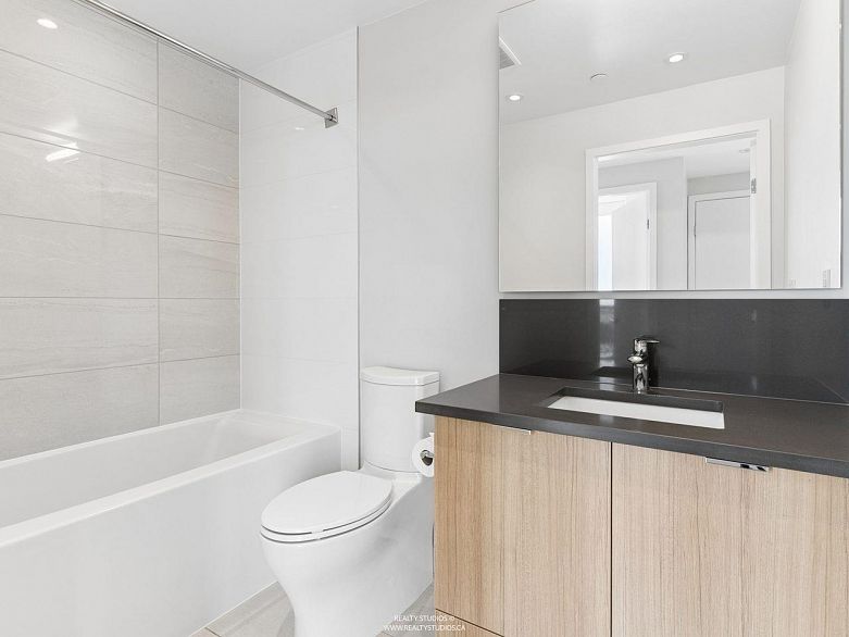 1401 3430 E Kent Avenue South
