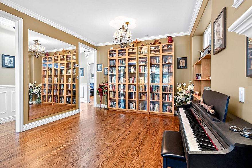2985 W 16th Avenue