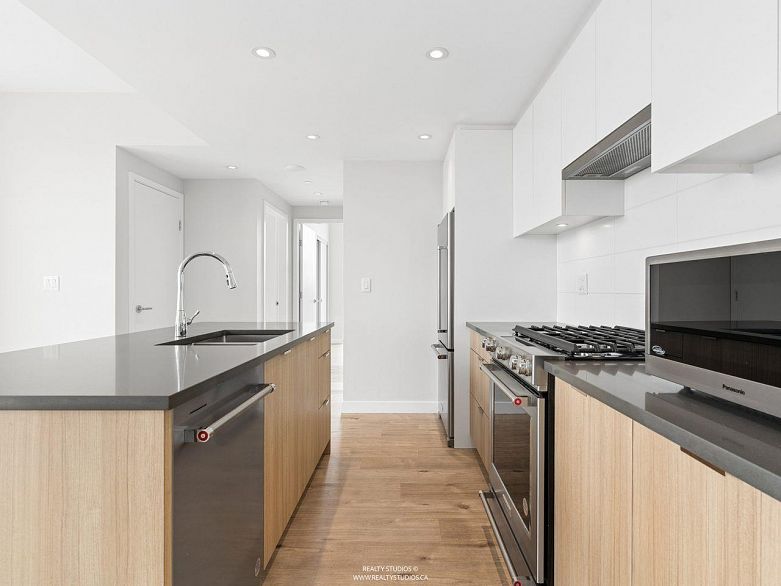 1401 3430 E Kent Avenue South