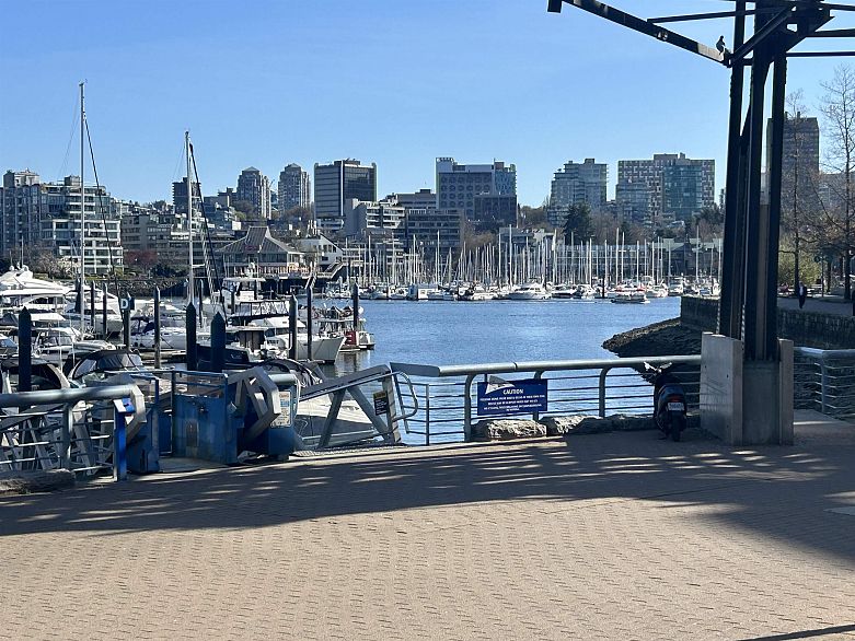 1901 1201 Marinaside Crescent