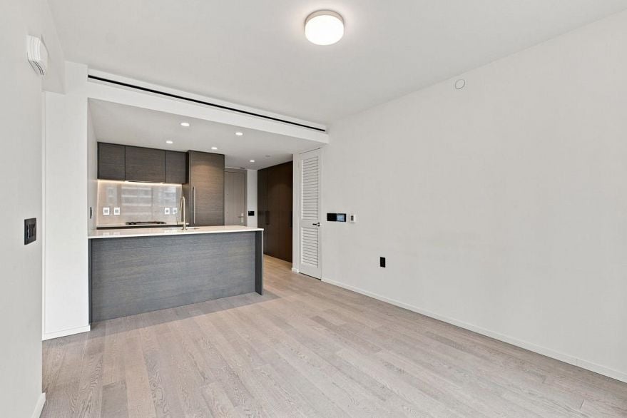 1004 1408 Robson Street