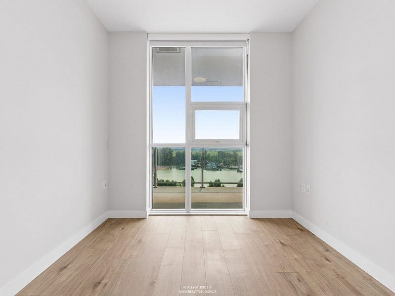 1401 3430 E Kent Avenue South