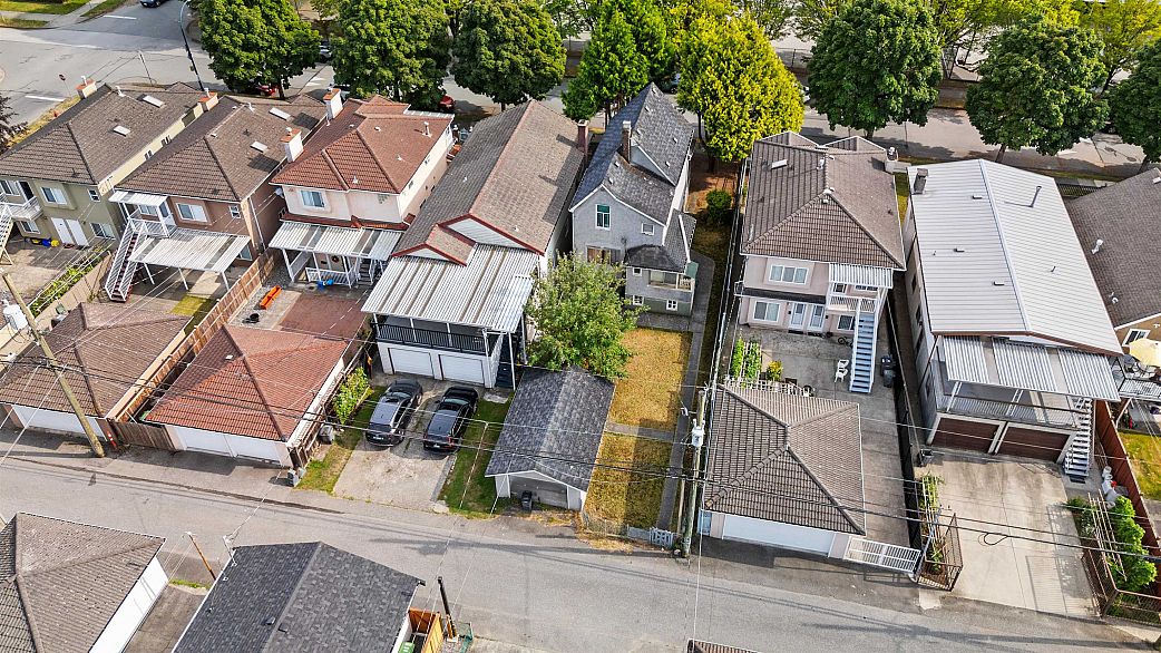 2673 Pandora Street