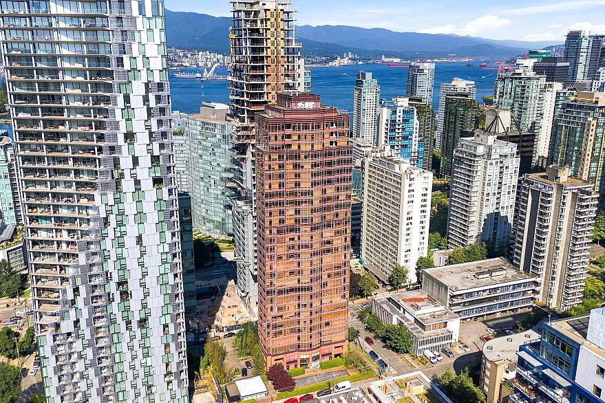 15C 1500 Alberni Street