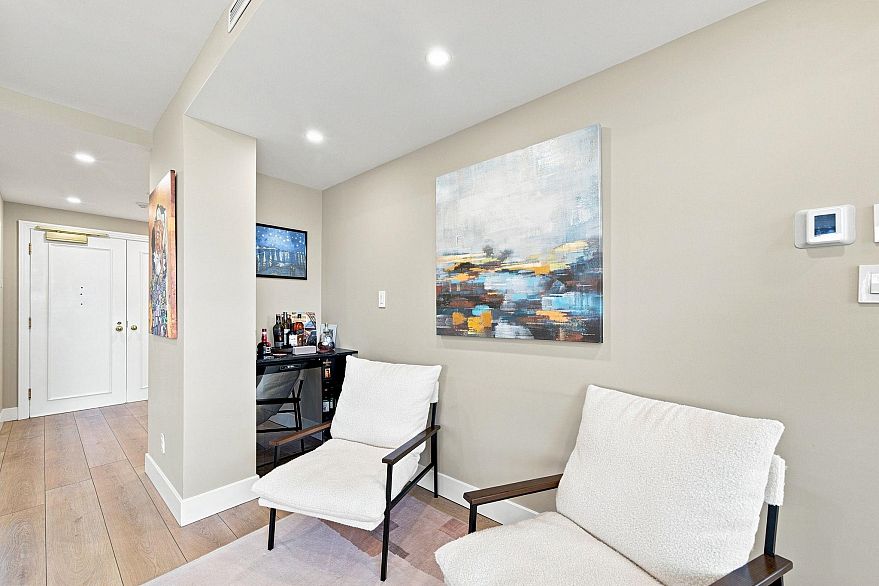 15C 1500 Alberni Street